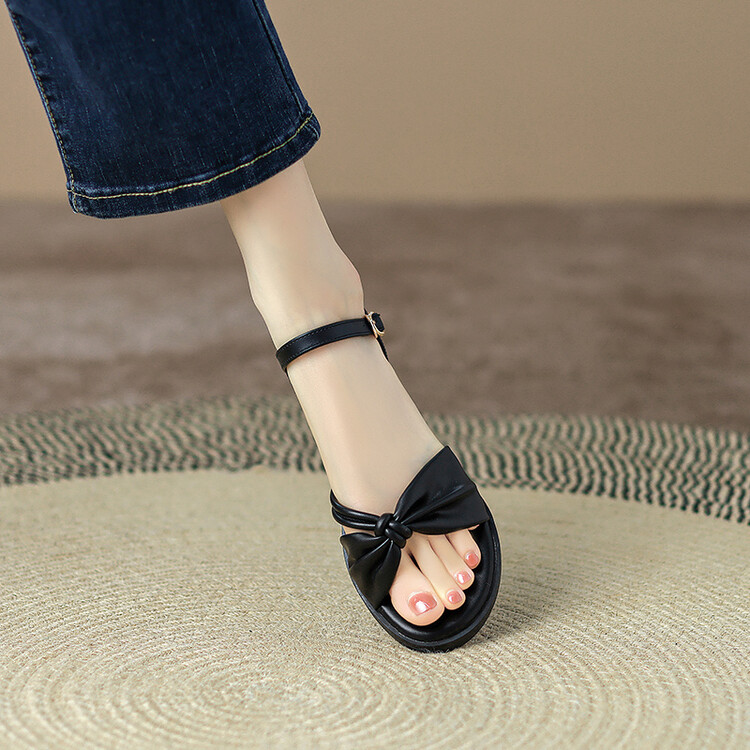 sweet-low-top-leather-sandals-with-buckle-strap-style-o-html_1 Sweet Low-Top Leather Sandals with Buckle Strap - Style o.html